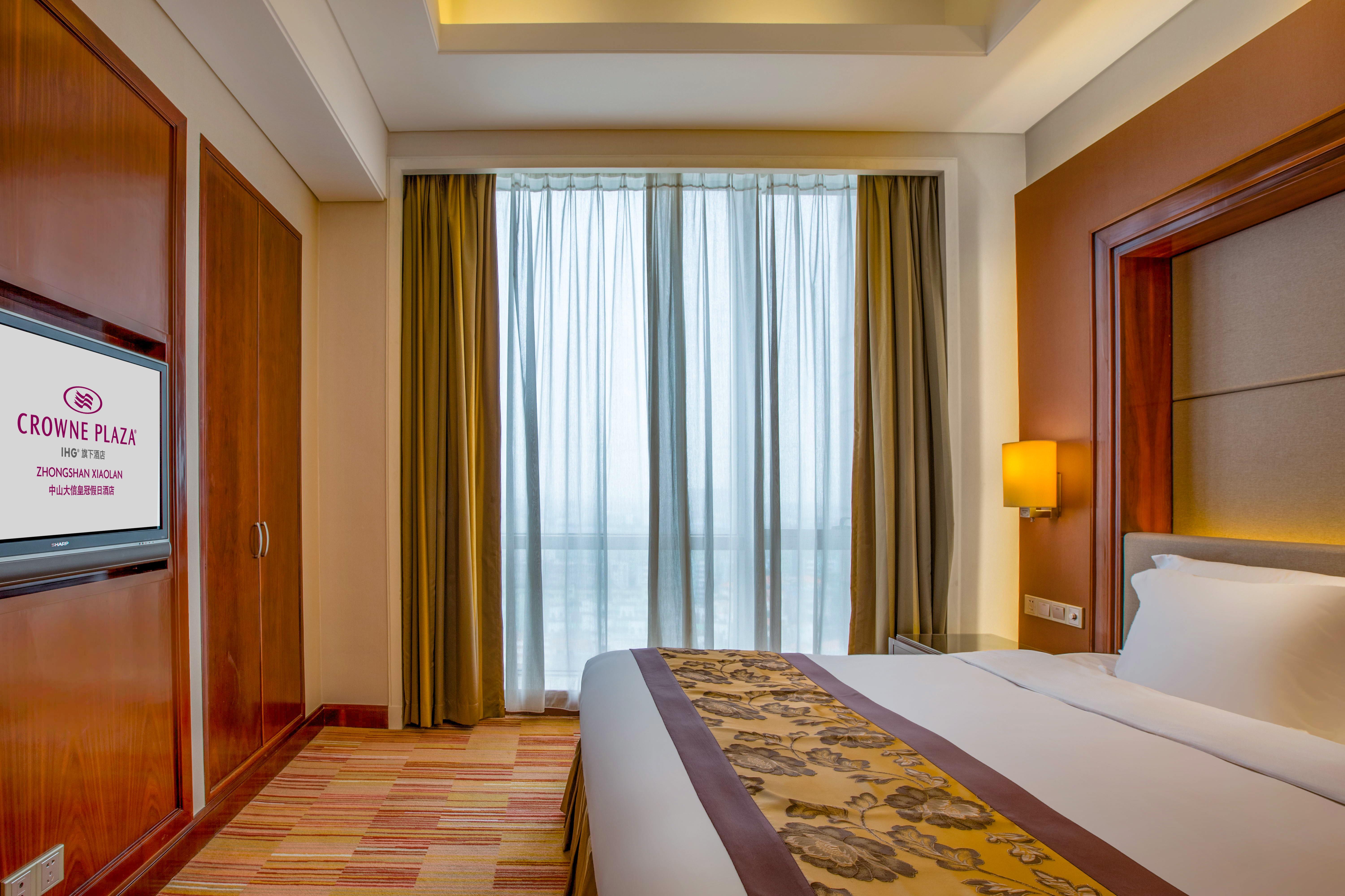 Crowne Plaza Zhongshan Xiaolan, An Ihg Hotel Exterior photo