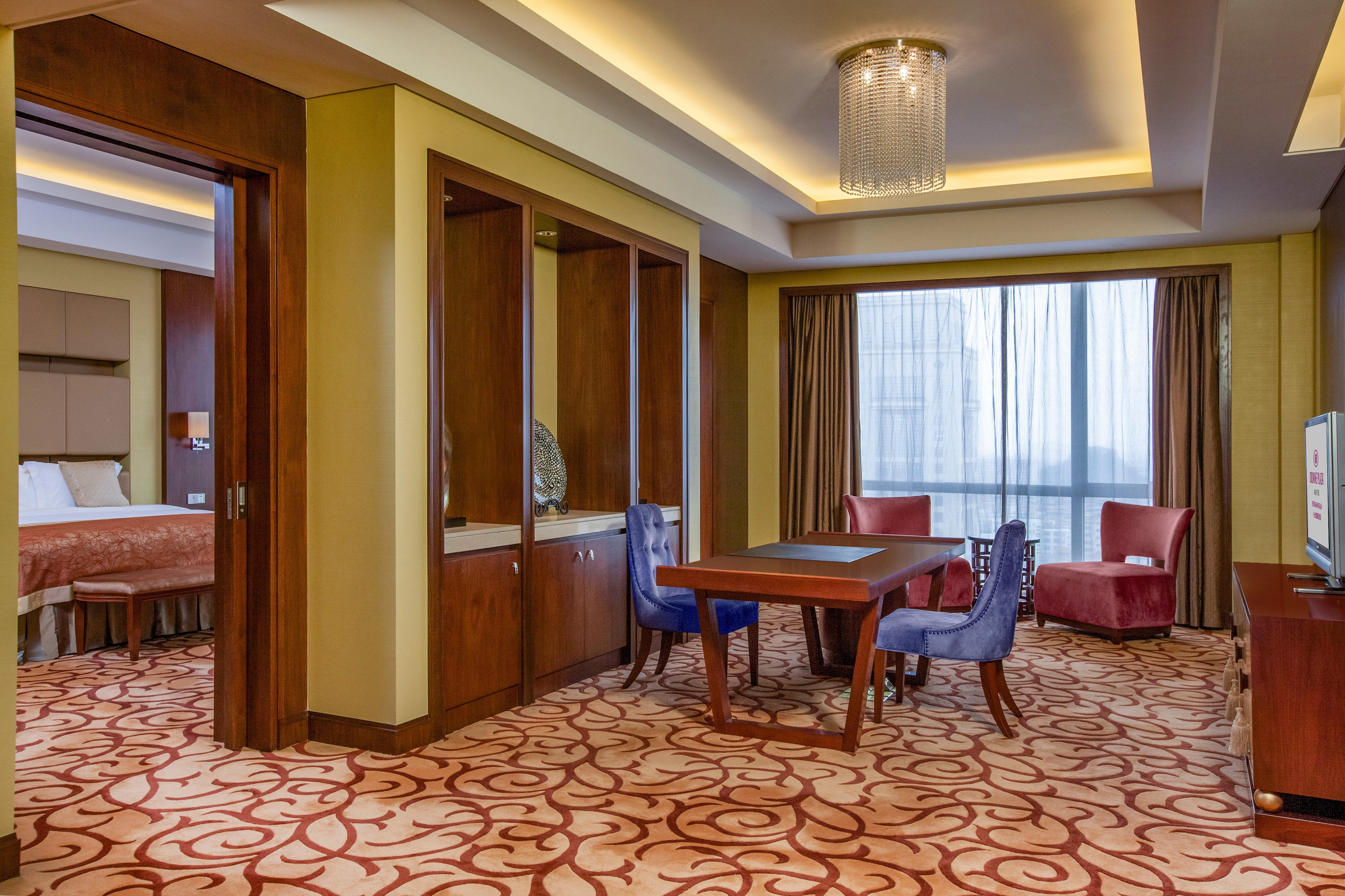 Crowne Plaza Zhongshan Xiaolan, An Ihg Hotel Exterior photo